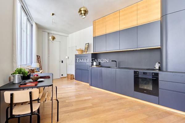 À VENDRE - Appartement - Paris - 75001 -  Palais Royal - 2 pièces - 49m²