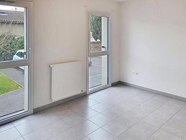 Beau T2 avec grande terrasse, au cœur d’une résidence paisible