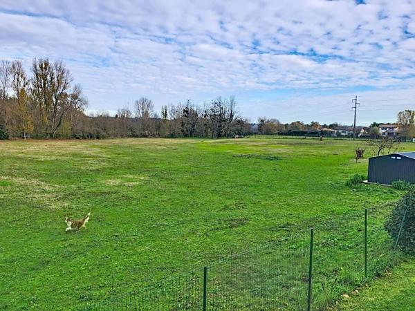 Beau T2 avec grande terrasse, au cœur d’une résidence paisible