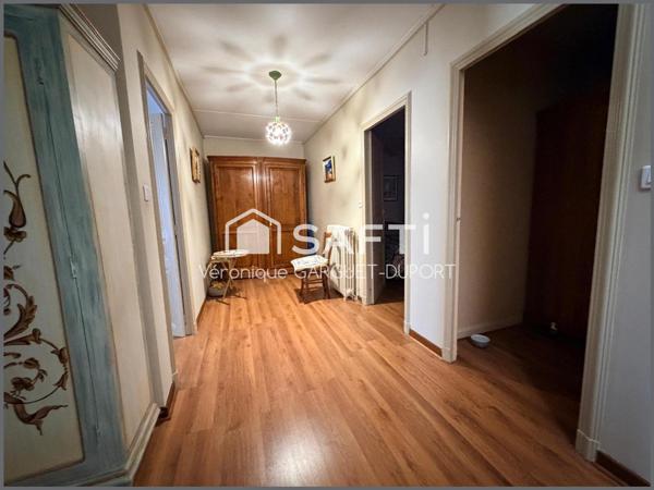 Maison 170m2 en Centre-ville, jardin 900m2, garage, sans vis à vis