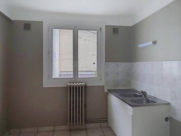 LORIENT : Immeuble de rapport avec 3 appartements T3