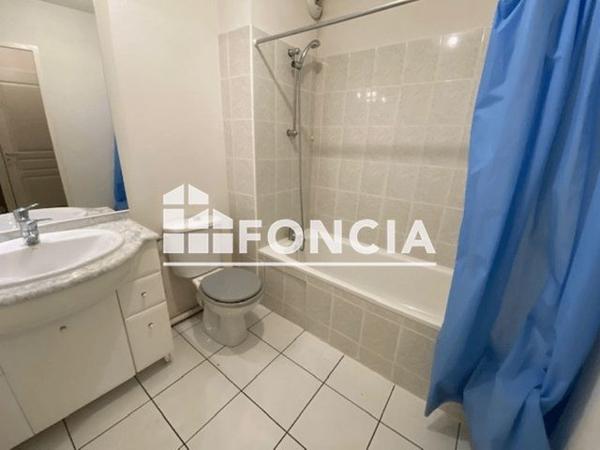 Location Appartement 2 pièces 41.4 m² - RUE GASTON PLANTE Orthez 64300