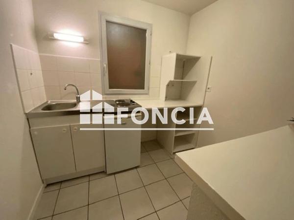 Location Appartement 2 pièces 41.4 m² - RUE GASTON PLANTE Orthez 64300