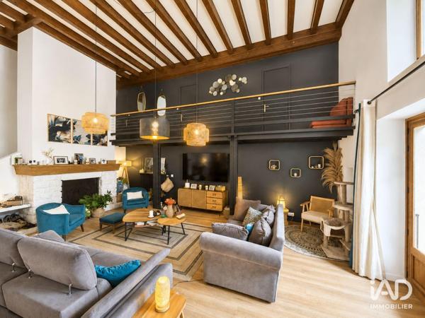 Maison à vendre 10 pièces 225 m² Le Bourget-du-Lac