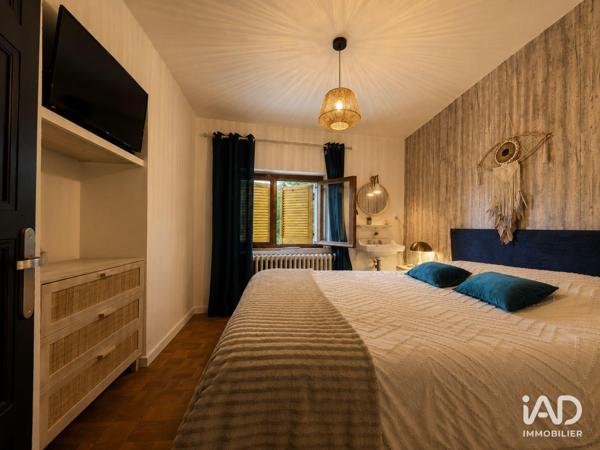 Maison à vendre 10 pièces 225 m² Le Bourget-du-Lac