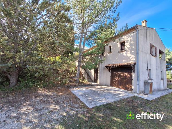 Maison
         5 pièces
        - 105 m² Exclusivité 220 000 € *