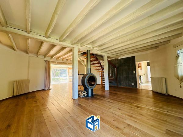 CHAUMIÈRE AVEC 6 CHAMBRES - 5 SALLES DE BAINS - PISCINE - GARAGE ET PARC ARBORÉ