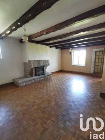 Maison traditionnelle 6 pièces de 137 m² à La Roche-Jaudy (22450)