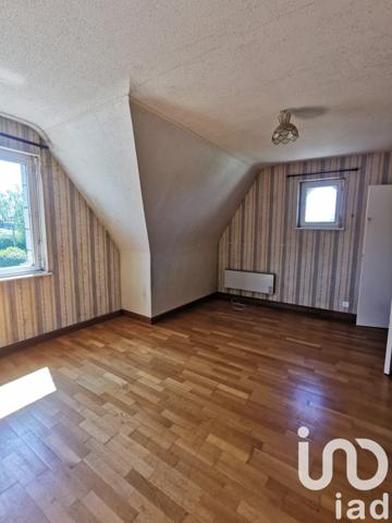 Maison traditionnelle 6 pièces de 137 m² à La Roche-Jaudy (22450)