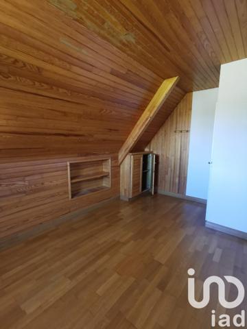 Maison traditionnelle 6 pièces de 137 m² à La Roche-Jaudy (22450)