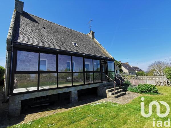 Maison traditionnelle 6 pièces de 137 m² à La Roche-Jaudy (22450)