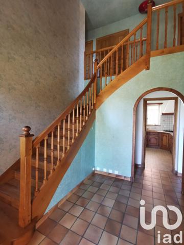 Maison traditionnelle 6 pièces de 137 m² à La Roche-Jaudy (22450)