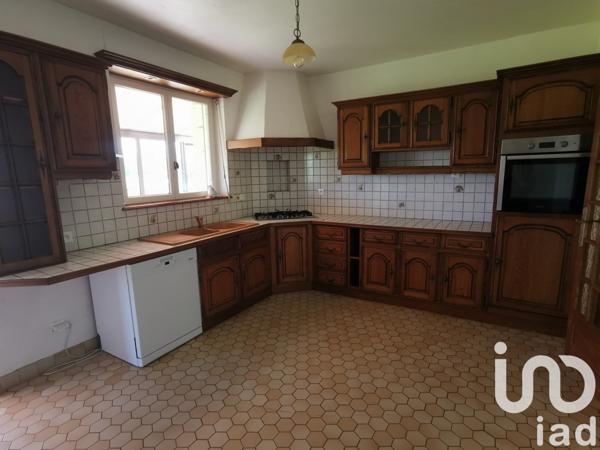 Maison traditionnelle 6 pièces de 137 m² à La Roche-Jaudy (22450)