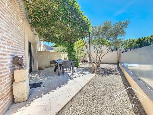 Belle maison en pierre proches des commodités.