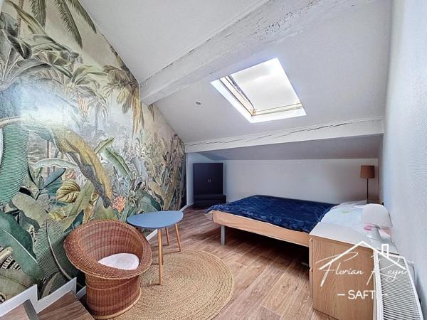 Belle maison en pierre proches des commodités.