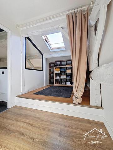 Belle maison en pierre proches des commodités.