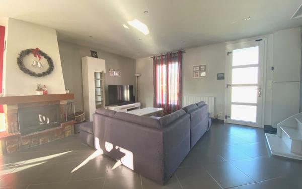 Maison à vendre    5 pièces •  Épône