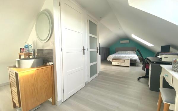 Maison à vendre    5 pièces •  Épône