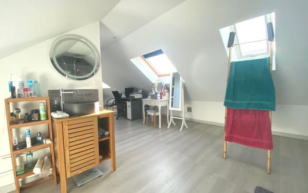 Maison à vendre    5 pièces •  Épône