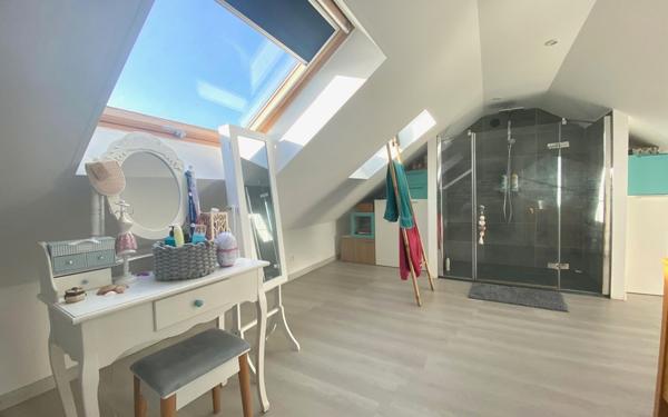 Maison à vendre    5 pièces •  Épône