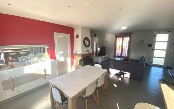 Maison à vendre    5 pièces •  Épône