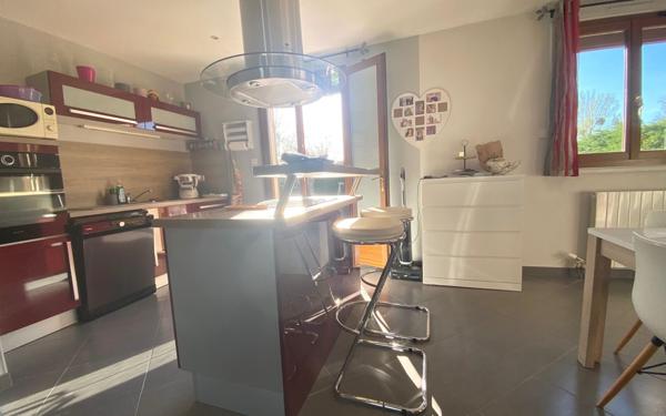 Maison à vendre    5 pièces •  Épône