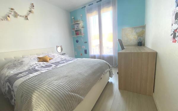 Maison à vendre    5 pièces •  Épône