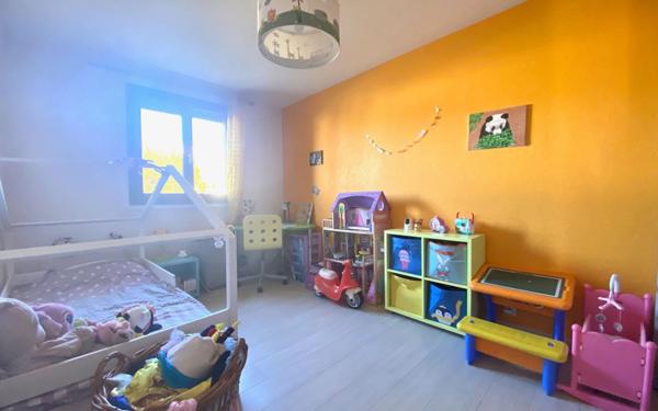 Maison à vendre    5 pièces •  Épône