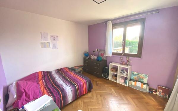 Maison à vendre    5 pièces •  Épône