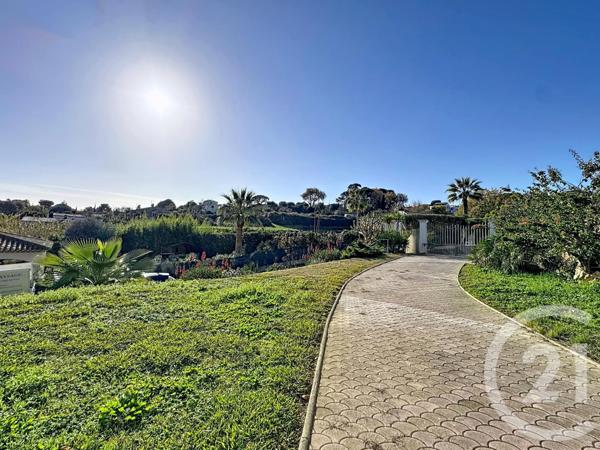 Maison à vendre  6 pièces - 122,39 m2 ANTIBES - 06