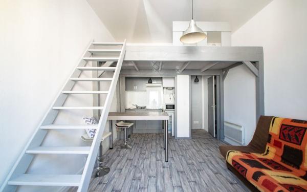 Appartement à vendre    1 pièce • 22 m2 Pau