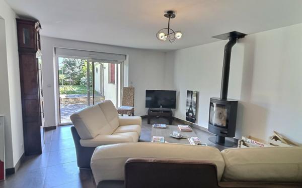 Maison à vendre    5 pièces •  Le Coudray-Montceaux