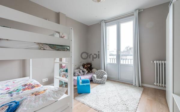Appartement à vendre    3 pièces • 85,02 m2 Joinville-le-Pont