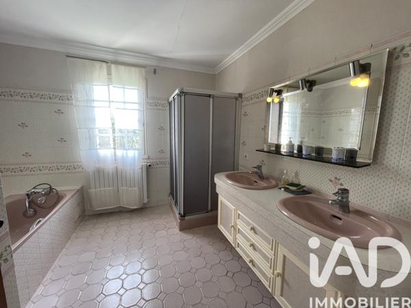 Maison à vendre 9 pièces 222 m² Boulazac Isle Manoire