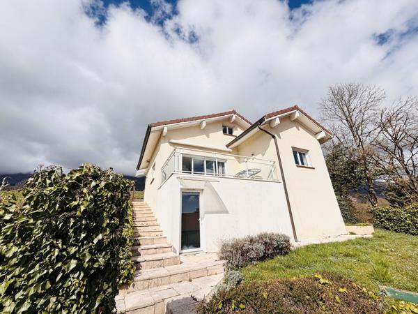 Maisons 200m2 terrain 1000m2 780 000 €