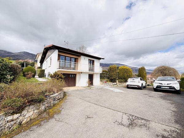 Maisons 200m2 terrain 1000m2 780 000 €