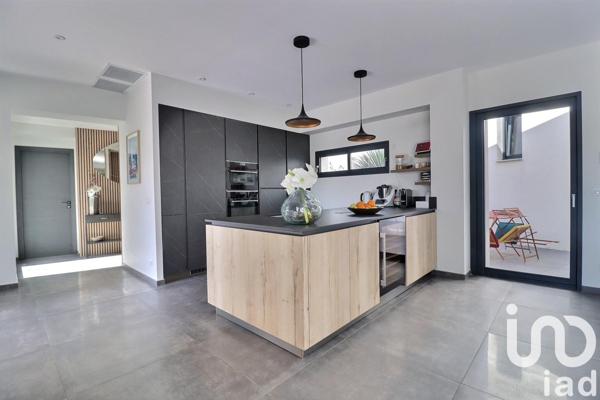 Maison à vendre 7 pièces 175 m² Flassans-sur-Issole