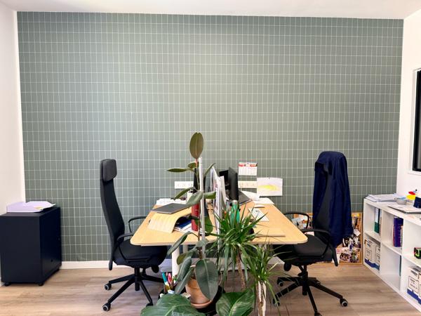 Immeuble Signature au Charme Industriel & Prestige Urbain