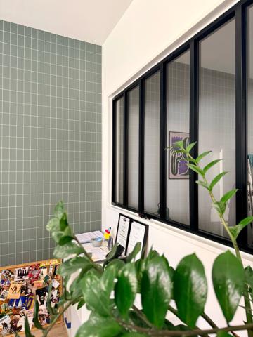Immeuble Signature au Charme Industriel & Prestige Urbain