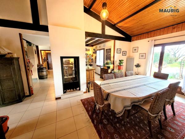MAISON DE PLAIN-PIED - 3 CHAMBRES + GITES PROCHE DE LA REOLE