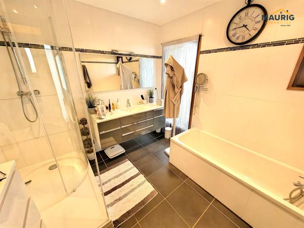 MAISON DE PLAIN-PIED - 3 CHAMBRES + GITES PROCHE DE LA REOLE