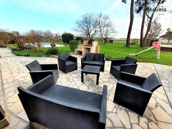 MAISON DE PLAIN-PIED - 3 CHAMBRES + GITES PROCHE DE LA REOLE