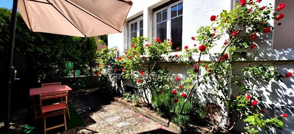 90000 BELFORT CENTRE- MAISON DE MAITRE- 6 PIECES- 5 CHAMBRES- SOUS SOL COMPLET- PARKING- TERRASSE- CALME