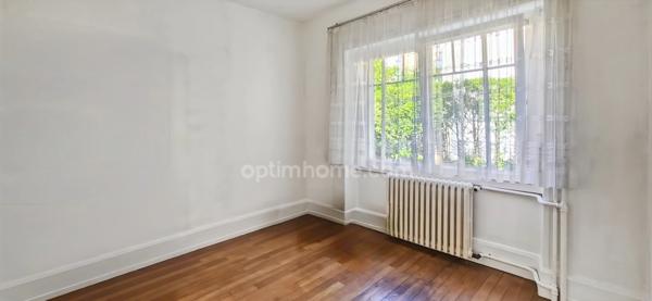 90000 BELFORT CENTRE- MAISON DE MAITRE- 6 PIECES- 5 CHAMBRES- SOUS SOL COMPLET- PARKING- TERRASSE- CALME