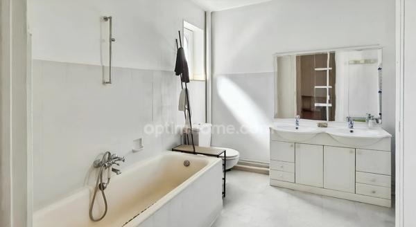 90000 BELFORT CENTRE- MAISON DE MAITRE- 6 PIECES- 5 CHAMBRES- SOUS SOL COMPLET- PARKING- TERRASSE- CALME