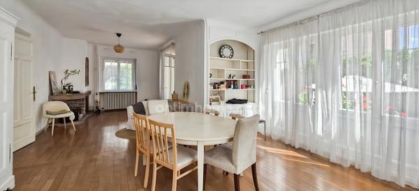 90000 BELFORT CENTRE- MAISON DE MAITRE- 6 PIECES- 5 CHAMBRES- SOUS SOL COMPLET- PARKING- TERRASSE- CALME