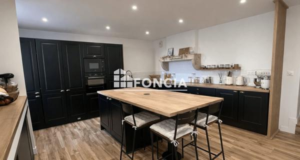 À vendre Appartement 4 pièces 121 m² - Beauregard 01480