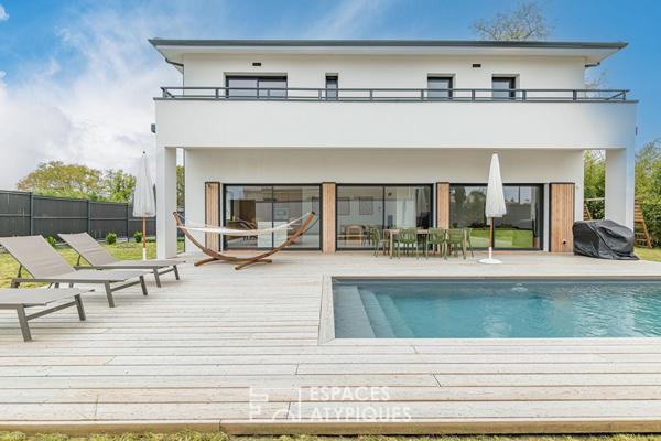 Maison contemporaine avec piscine