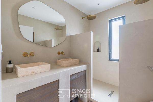 Maison contemporaine avec piscine