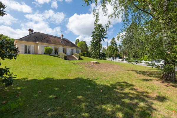 Propriété familiale de charme au coeur du quartier prisé de Taisey à Saint-Rémy